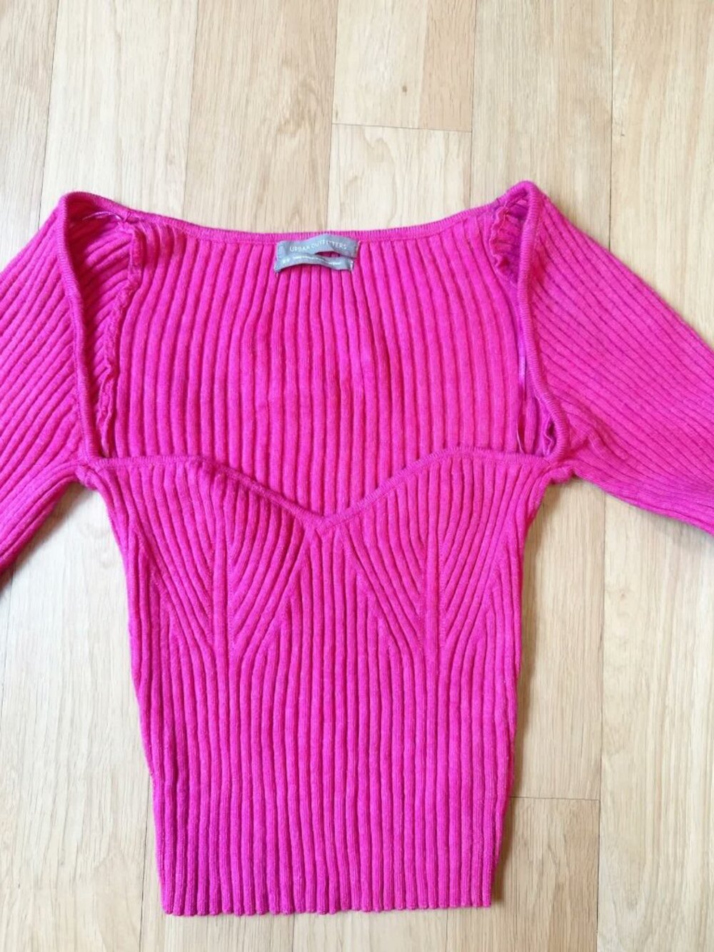 Urban Outfitters Pink Ribbed Sweetheart Bell Sleeve Crop Top S